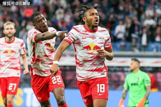 胡梅尔斯前妻：我非常爱我的前夫 我生活中缺男人